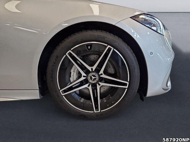 Gebraucht Mercedes C300 AMG line 265 PS (194 kW) 2024