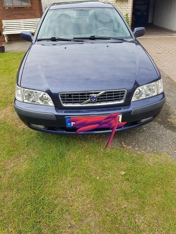Blau Gebraucht 2002 Volvo S40 Limousine | 2.350 € (Fairer Preis) - Bild 1/4