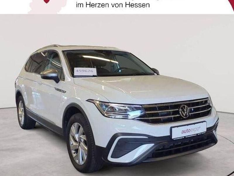 Pure white Gebraucht 2022 VW Tiguan Allspace Life SUV | 27.990 € (Guter Preis) - Bild 1/4