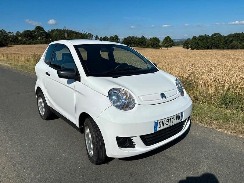 Weiß Gebraucht 2023 Aixam Minauto | 12.100 € - Bild 1/4