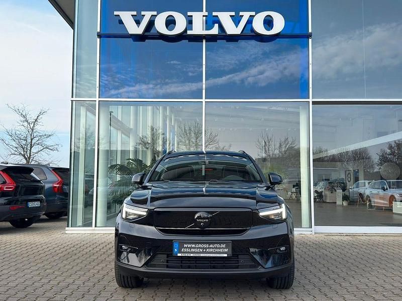 Neu Volvo EX40 Ultra 185 kW (252 PS) 2025 717 onyx black metallic SUV