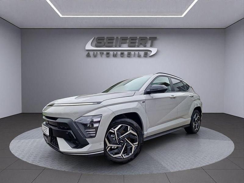 Cyber grey / met Neu 2025 Hyundai Kona N Line SUV | 33.450 € (Etwas zu teuer) - Bild 1/4