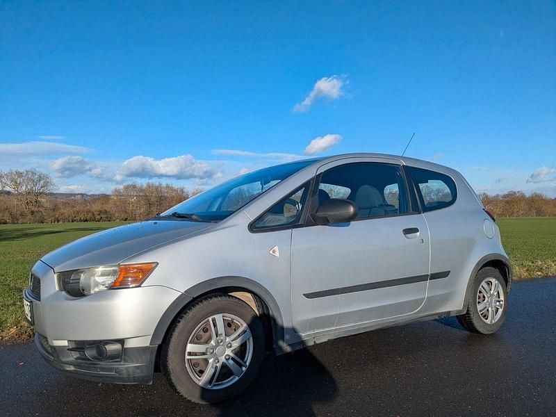 Silber Gebraucht 2011 Mitsubishi Colt Limousine | 4.100 € (Fairer Preis) - Bild 1/3