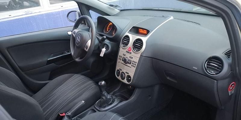 Gebraucht Opel Corsa 90 PS (66 kW) 2008 Beige Kleinwagen