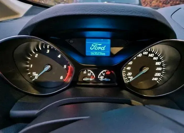 Gebraucht Ford C-MAX 115 PS (84 kW) 2026 Weiß Van / Kleinbus