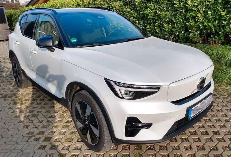 Gebraucht Volvo XC40 Core 175 kW (238 PS) 2023 Weiß SUV