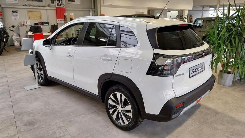 Neu Suzuki SX4 S-Cross Comfort+ 116 PS (85 kW) 2025 Weiß SUV