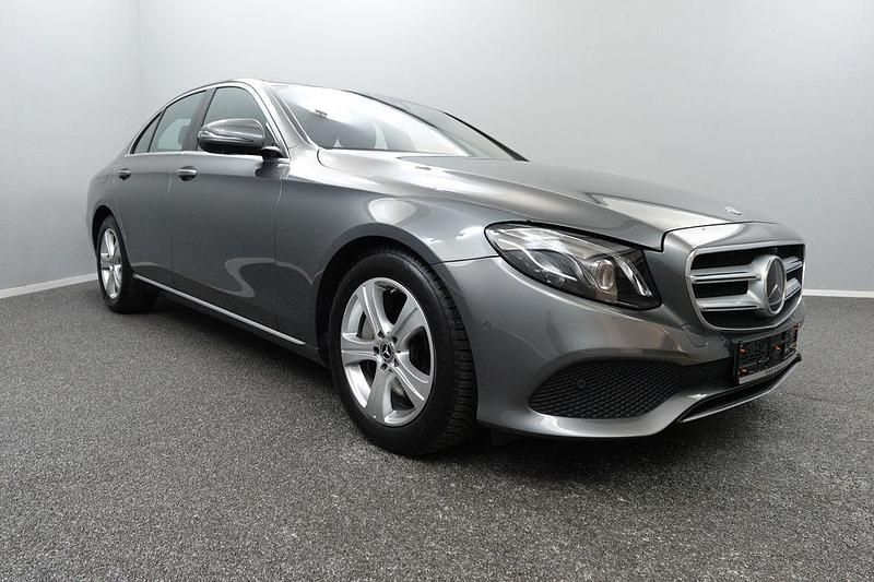 Gebraucht Mercedes E300 Avantgarde 245 PS (180 kW) 2018 Grau Limousine