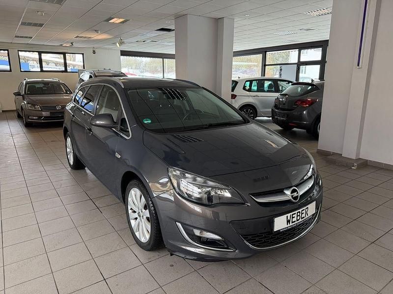 Gebraucht Opel Astra Exklusiv 120 PS (88 kW) 2015 Grau Kombi