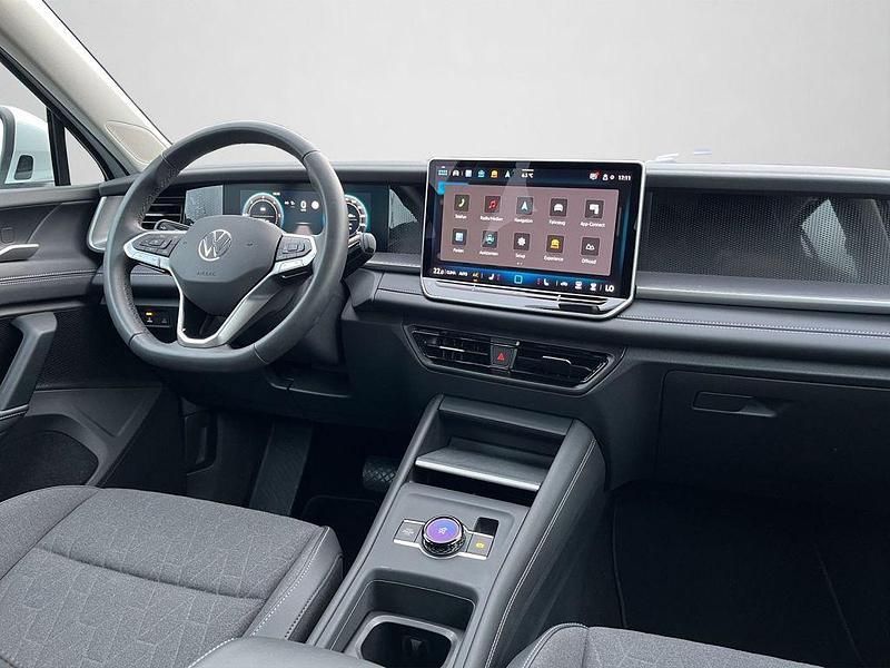 Gebraucht VW Tayron 193 PS (141 kW) 2025 Oryxweiß perlmutteffekt (metallic) SUV