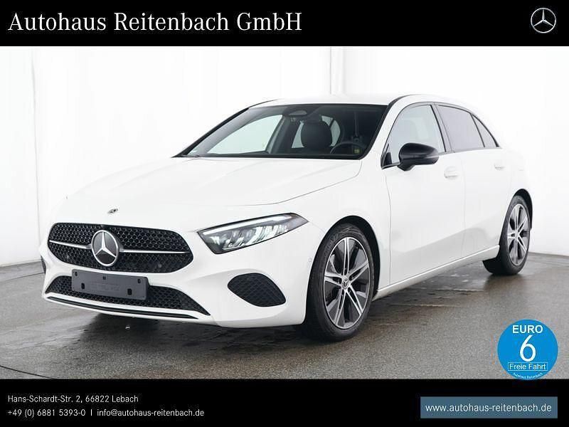 Unilack polarweiß Gebraucht 2024 Mercedes A200 Progressive Limousine | 30.786 € (Fairer Preis) - Bild 1/4