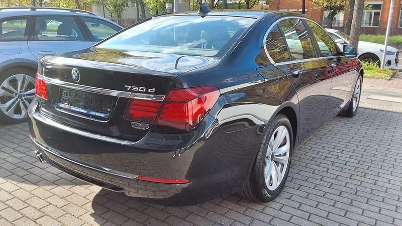 Second-hand BMW 730 258 CP (189 kW) 2014 Negru Berlinǎ