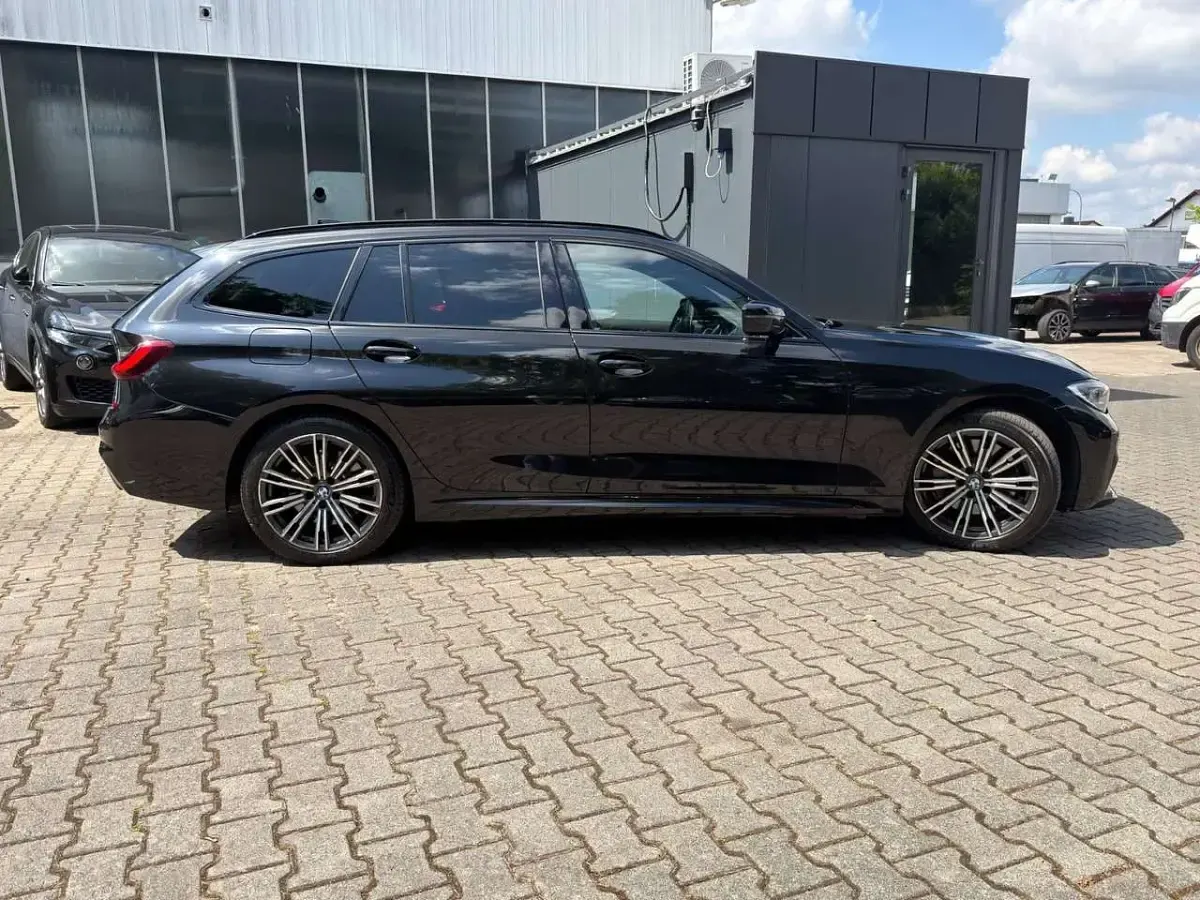 Używany BMW 330 Performance 286 KM (210 kW) 2022 Czarny Kombi