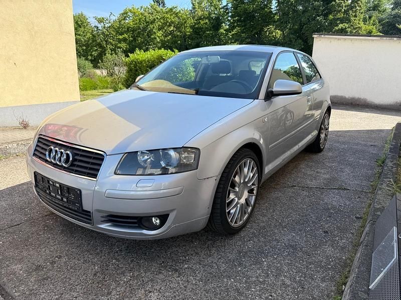 Silber Gebraucht 2005 Audi A3 Kleinwagen | 1.999 € (Superpreis) - Bild 1/4