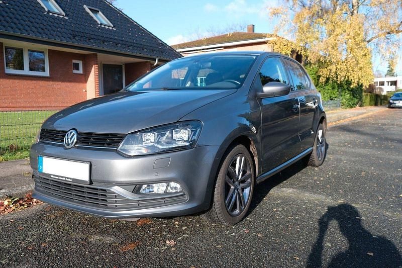 Grau Gebraucht 2017 VW Polo Comfortline Kleinwagen | 8.790 € (Superpreis) - Bild 1/4