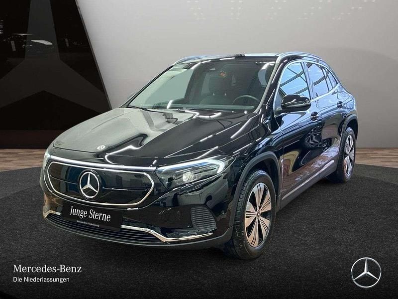 Gebraucht Mercedes EQA250 Progressive 139 kW (190 PS) 2022 Schwarz SUV
