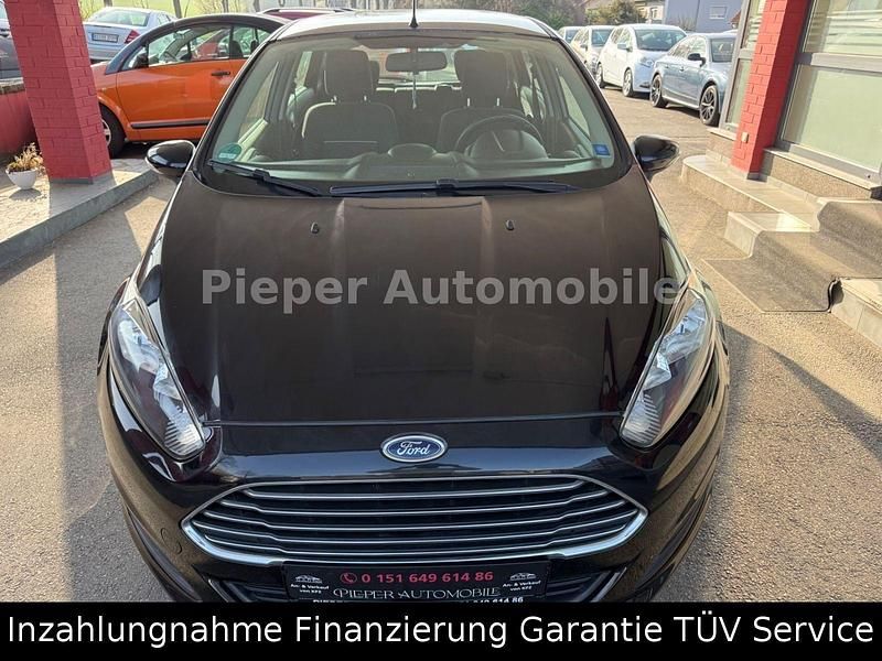 Gebraucht Ford Fiesta Trend 82 PS (60 kW) 2014 Schwarz Kleinwagen