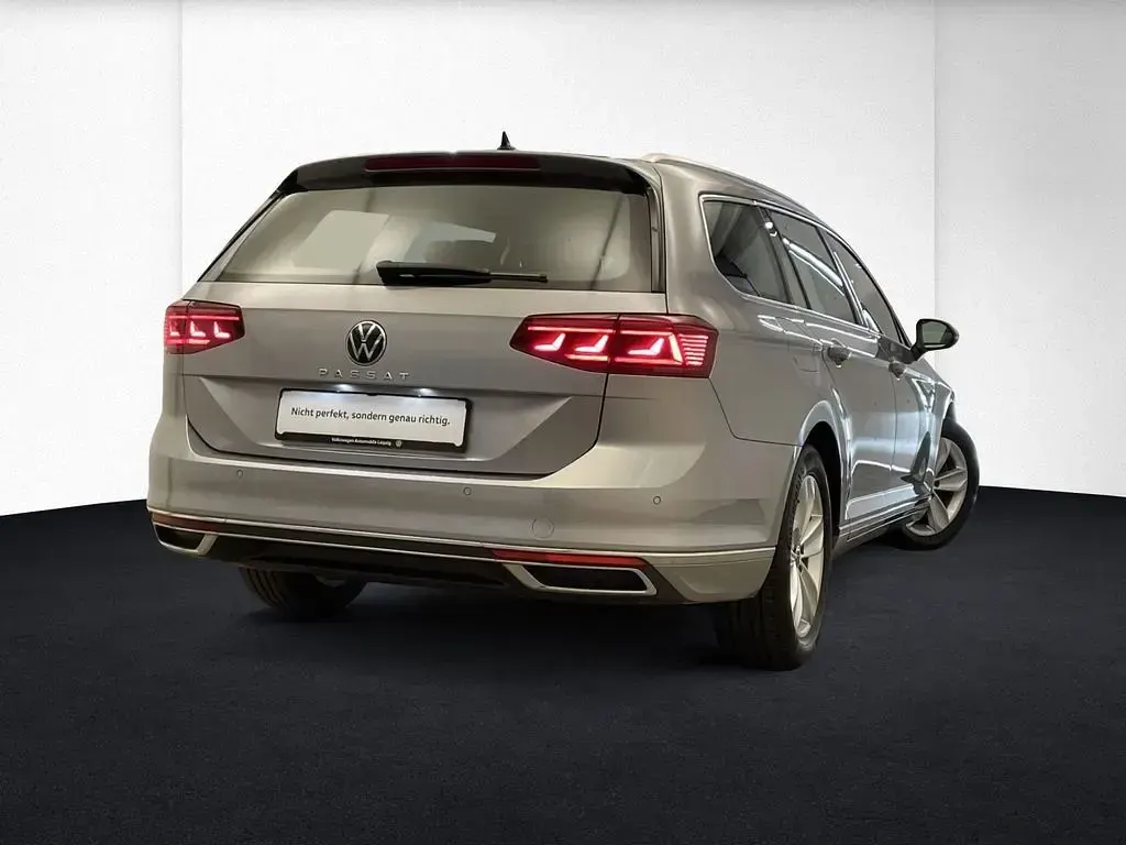 Brugt VW Passat Elegance 200 HK (147 kW) 2023 Sølv Stationcar