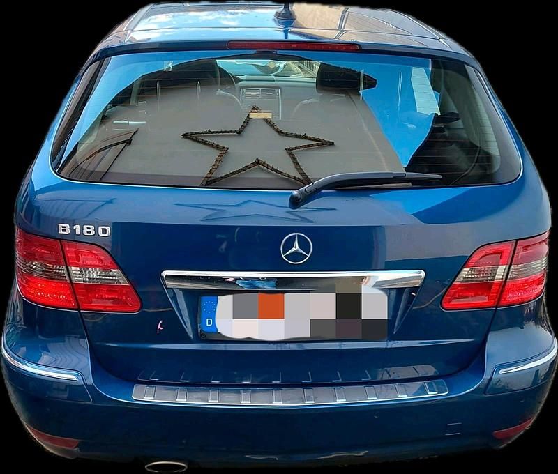 Gebraucht Mercedes B180 116 PS (85 kW) 2010 Blau Van / Kleinbus