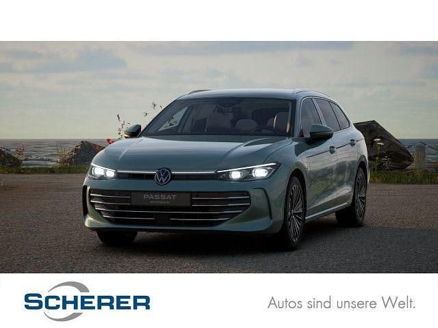 Maripositgrün metallic (metallic) Gebraucht 2025 VW Passat Elegance Kombi | 43.380 € (Fairer Preis) - Bild 1/4