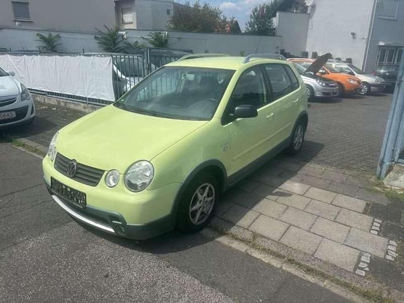 Usata VW Polo 64 CV (47 kW) 2004 Verde Berlina