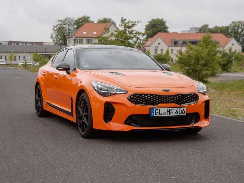 Orange Gebraucht 2020 Kia Stinger Limousine | 32.500 € (Guter Preis) - Bild 1/4