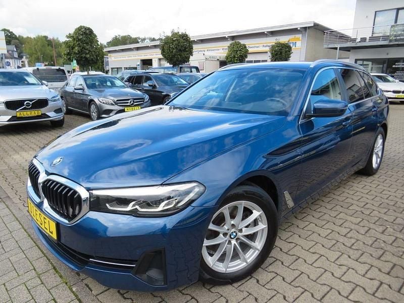 Gebraucht BMW 520 Performance 190 PS (139 kW) 2020 Blau Kombi