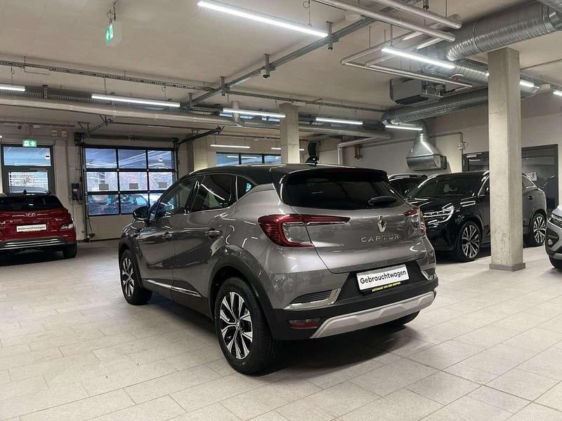Gebraucht Renault Captur Techno 140 PS (102 kW) 2023 Grau kng schwarz SUV