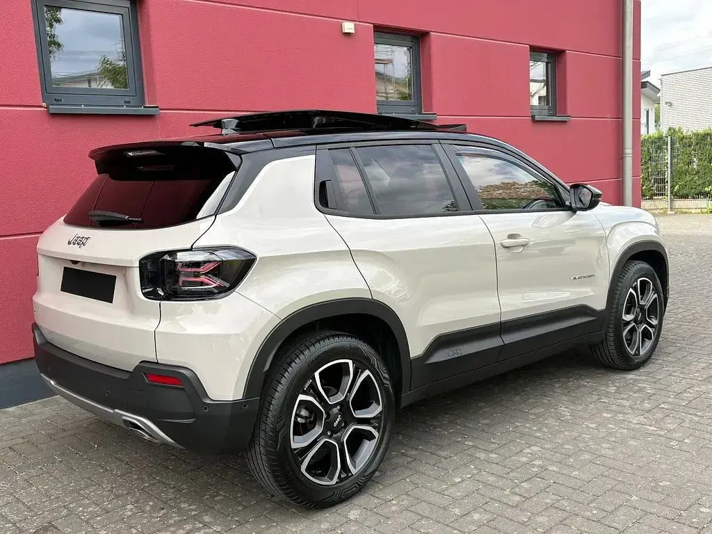 Gebraucht Jeep Avenger Summit 101 PS (74 kW) 2024 Platinumgreysilber** SUV