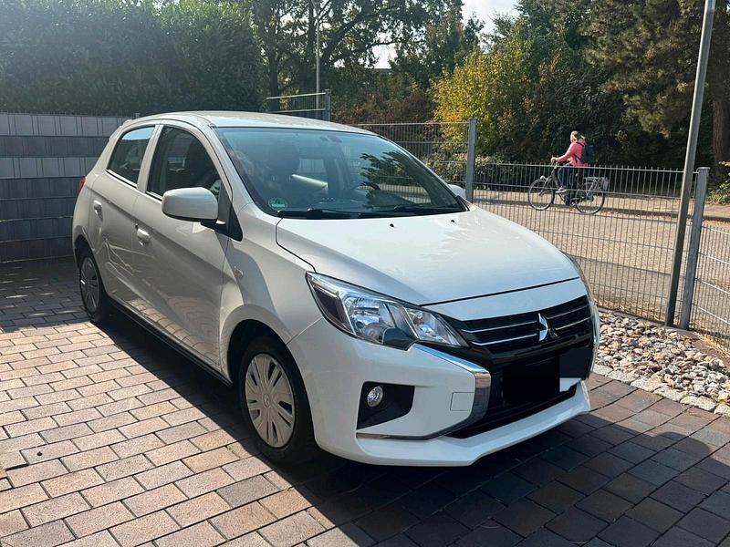 Weiß Gebraucht 2021 Mitsubishi Space Star Kleinwagen | 5.900 € - Bild 1/4