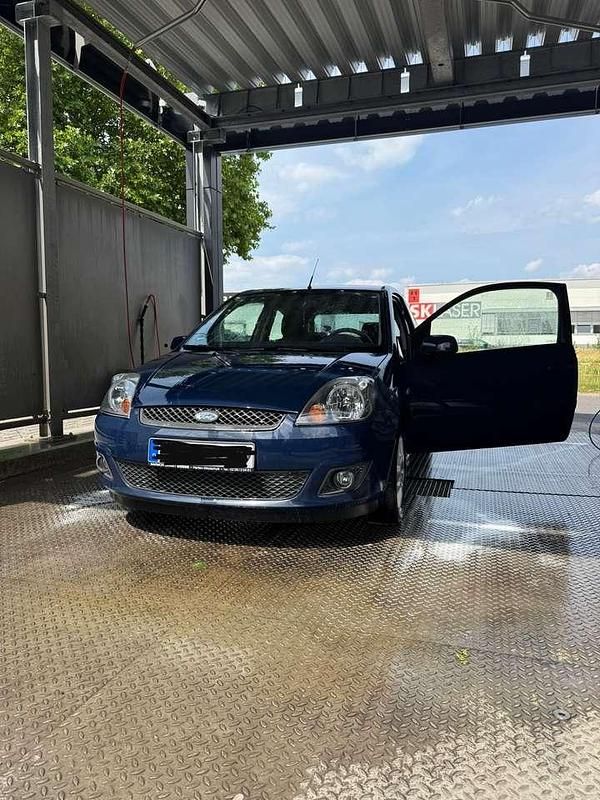 Blau Gebraucht 2008 Ford Fiesta Style Kleinwagen | 1.550 € (Guter Preis) - Bild 1/4