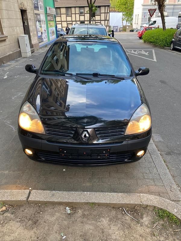 Second-hand Renault Clio II 2004 Negru Hatchback