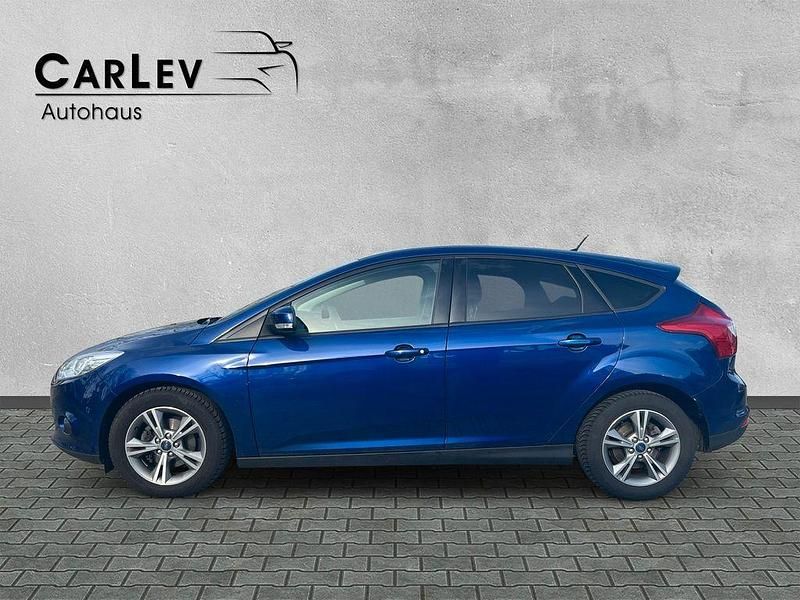 Gebraucht Ford Focus 101 PS (74 kW) 2014 Blau Limousine