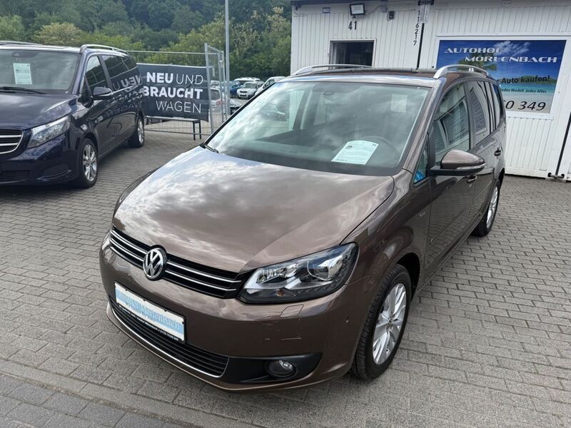 Braun Gebraucht 2013 VW Touran Life Van / Kleinbus | 10.499 € (Fairer Preis) - Bild 1/4