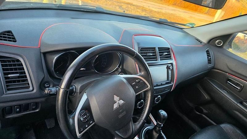 Gebraucht Mitsubishi ASX Intense 150 PS (110 kW) 2013 Braun SUV