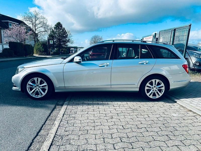 Gebraucht Mercedes C220 170 PS (125 kW) 2012 Silber Kombi