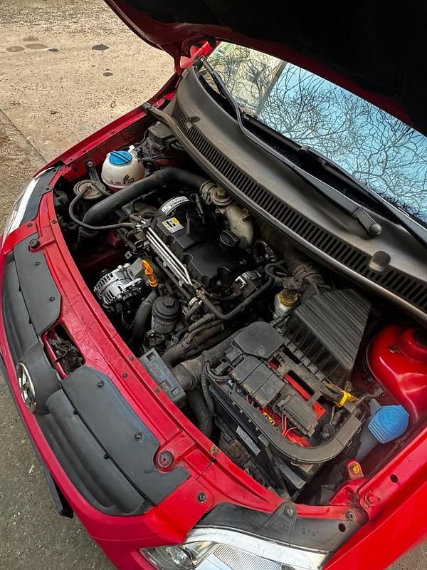 Gebraucht VW Fox 69 PS (50 kW) 2010 Rot Kleinwagen