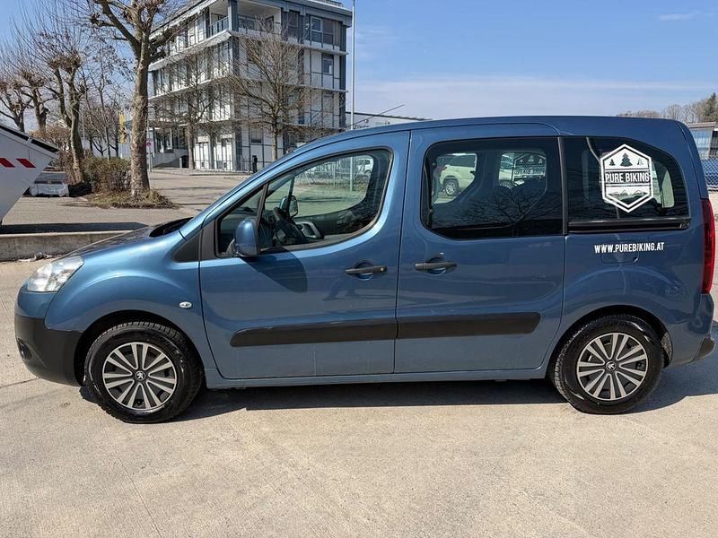 Gebraucht Peugeot Partner Tepee 114 PS (83 kW) 2014 Blau Van / Kleinbus