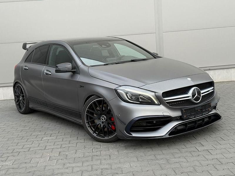 Grau Gebraucht 2016 Mercedes A45 AMG AMG Limousine | 25.900 € (Fairer Preis) - Bild 1/4