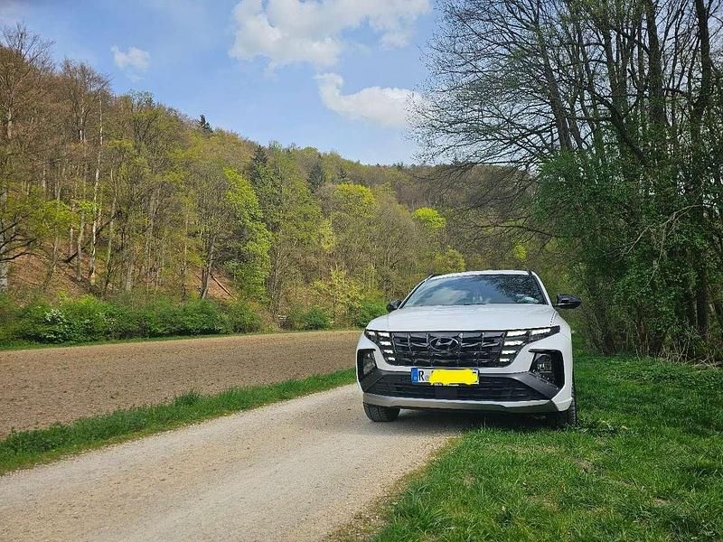 Weiß Gebraucht 2022 Hyundai Tucson N Line SUV | 32.500 € (Etwas zu teuer) - Bild 1/4