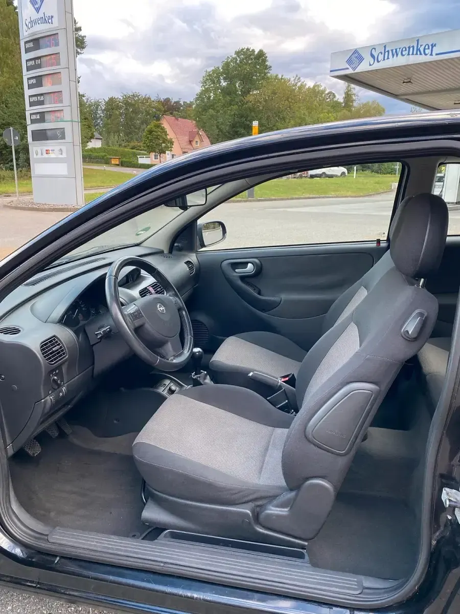 Gebraucht Opel Corsa 75 PS (55 kW) 2004 Schwarz Kleinwagen