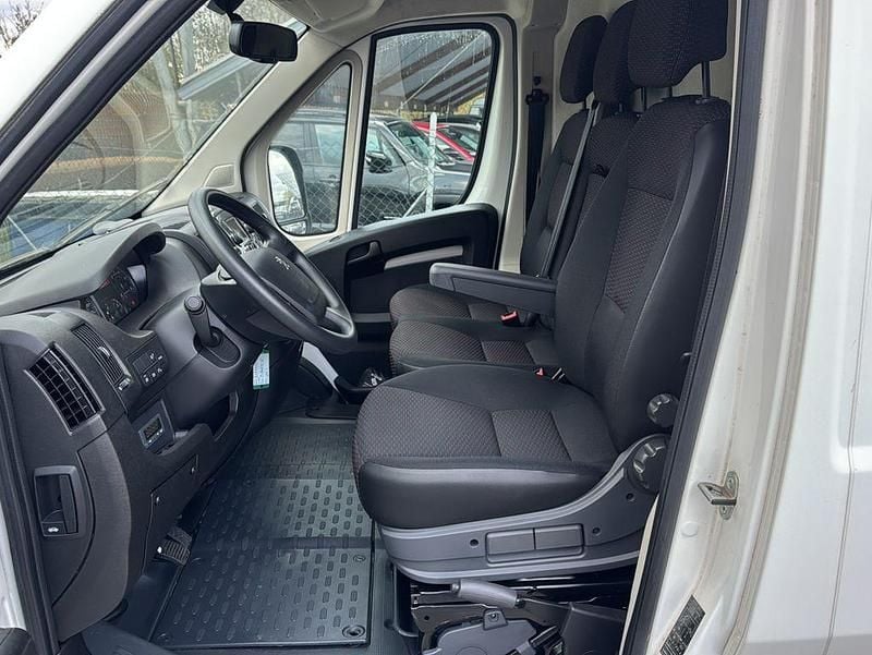 Gebraucht Peugeot Boxer Premium 100 kW (136 PS) 2023 Weiß Van