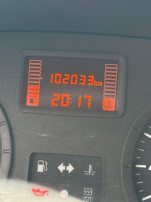 Gebraucht Dacia Logan 84 PS (61 kW) 2011 Weiß Van