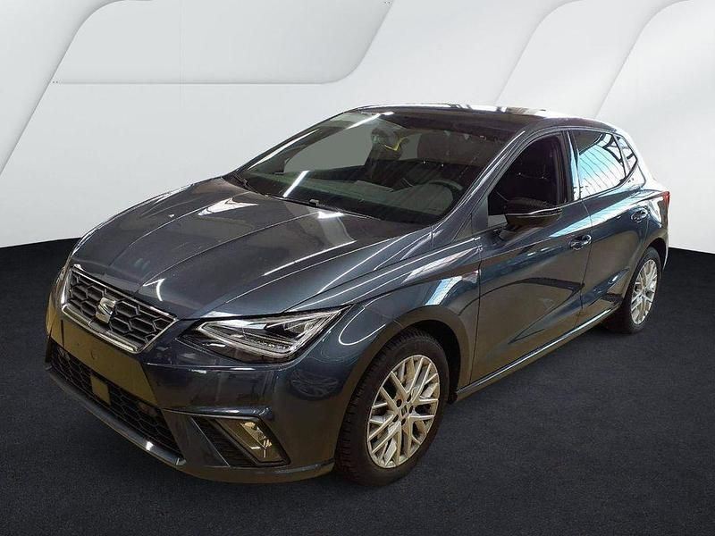 Grau Gebraucht 2024 Seat Ibiza FR SUV | 21.480 € (Fairer Preis) - Bild 1/4