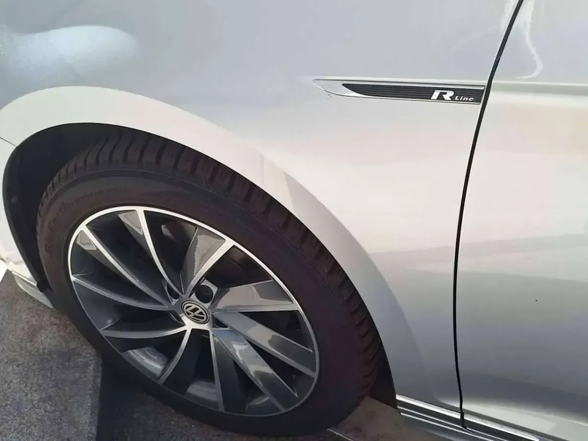 Gebraucht VW Passat Elegance 150 PS (110 kW) 2024 Grau Kombi