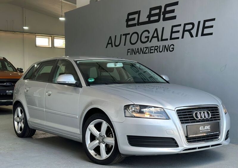 Silber Gebraucht 2008 Audi A3 Sportback Attraction Limousine | 6.900 € (Etwas zu teuer) - Bild 1/4