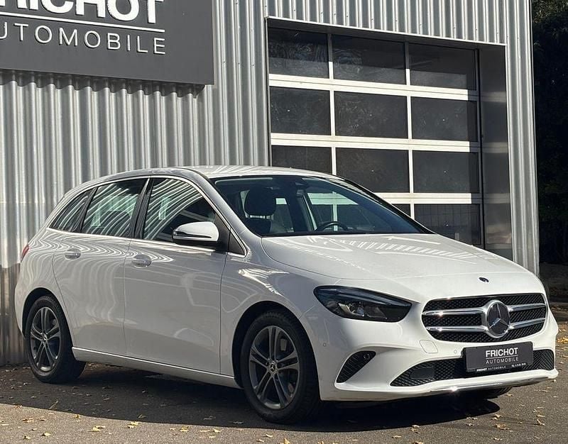 Gebraucht Mercedes B220 Progressive 190 PS (139 kW) 2019 Polarweiss Van / Kleinbus