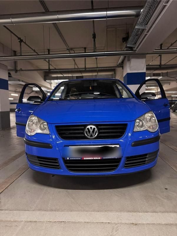 Blau Gebraucht 2009 VW Polo Trendline Kleinwagen | 2.700 € (Guter Preis) - Bild 1/4