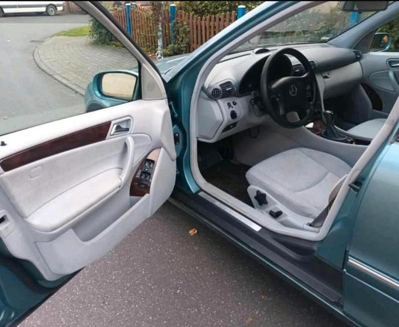 Gebraucht 2002 Mercedes C180 Limousine | 1.050 € (Superpreis) - Bild 1/4