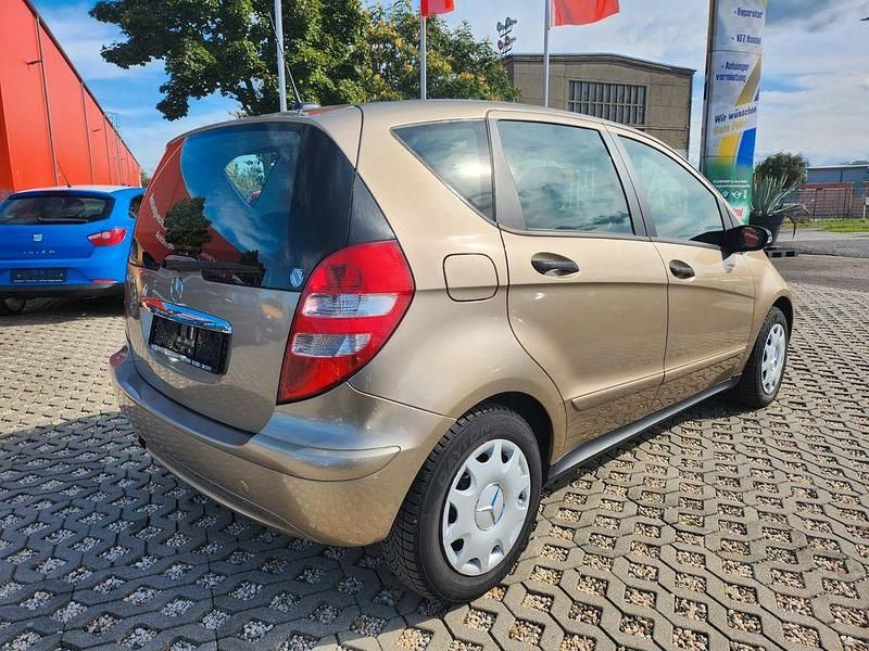 Gebraucht Mercedes A150 95 PS (69 kW) 2007 Gold Limousine